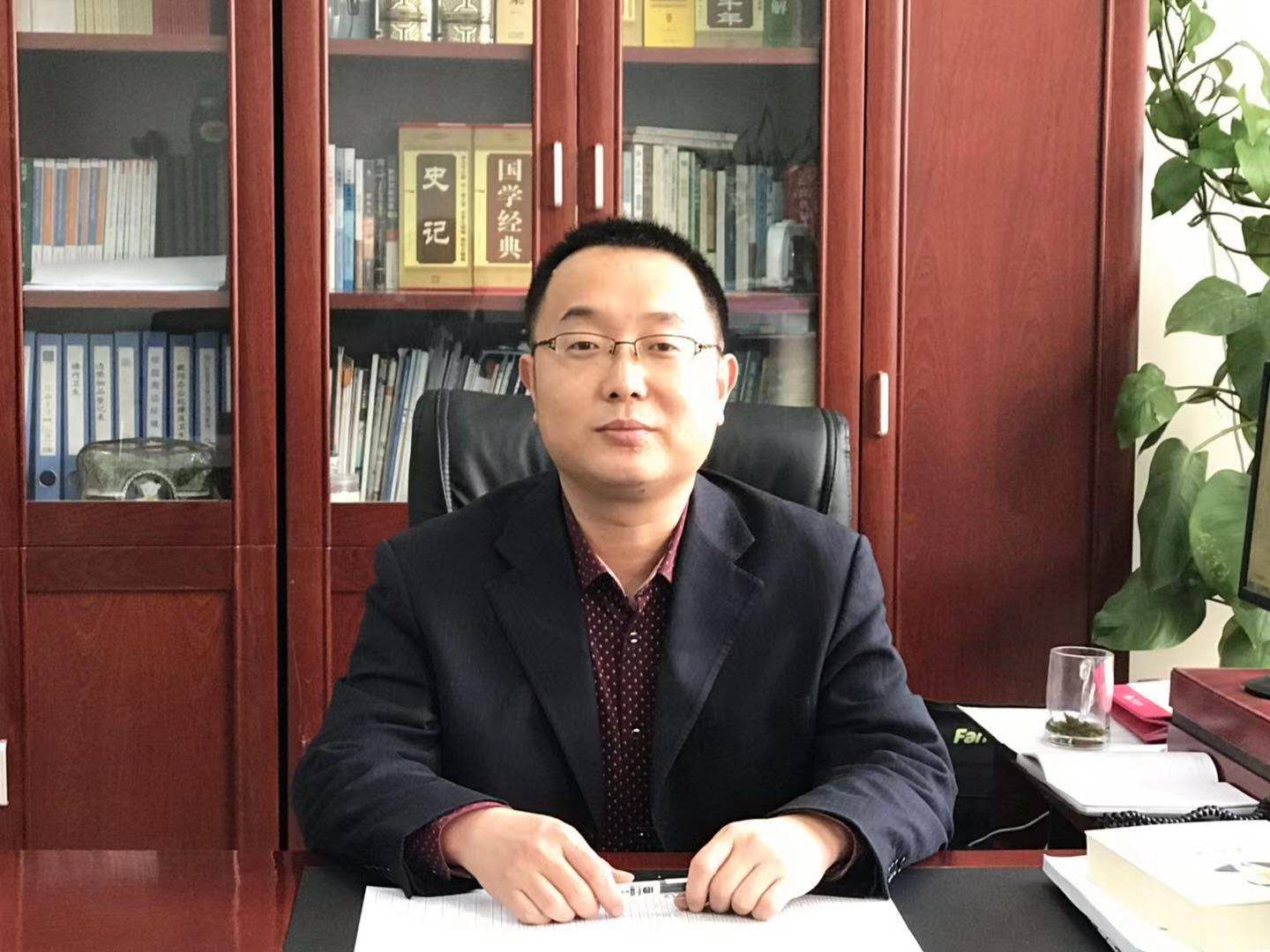 娄新庆.jpg